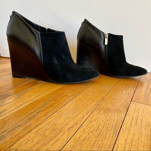 Vince Camuto Wedge Bootie Black 10/40